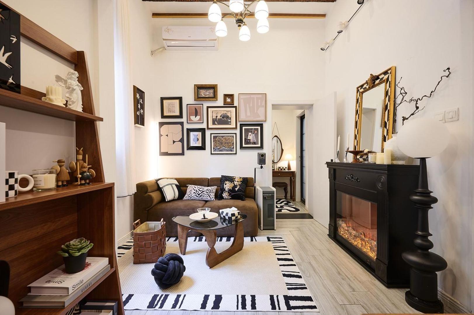 Hills&well-time Mcm Family Loft Near Line2 And Line13 West Nanjing Road Apartment
