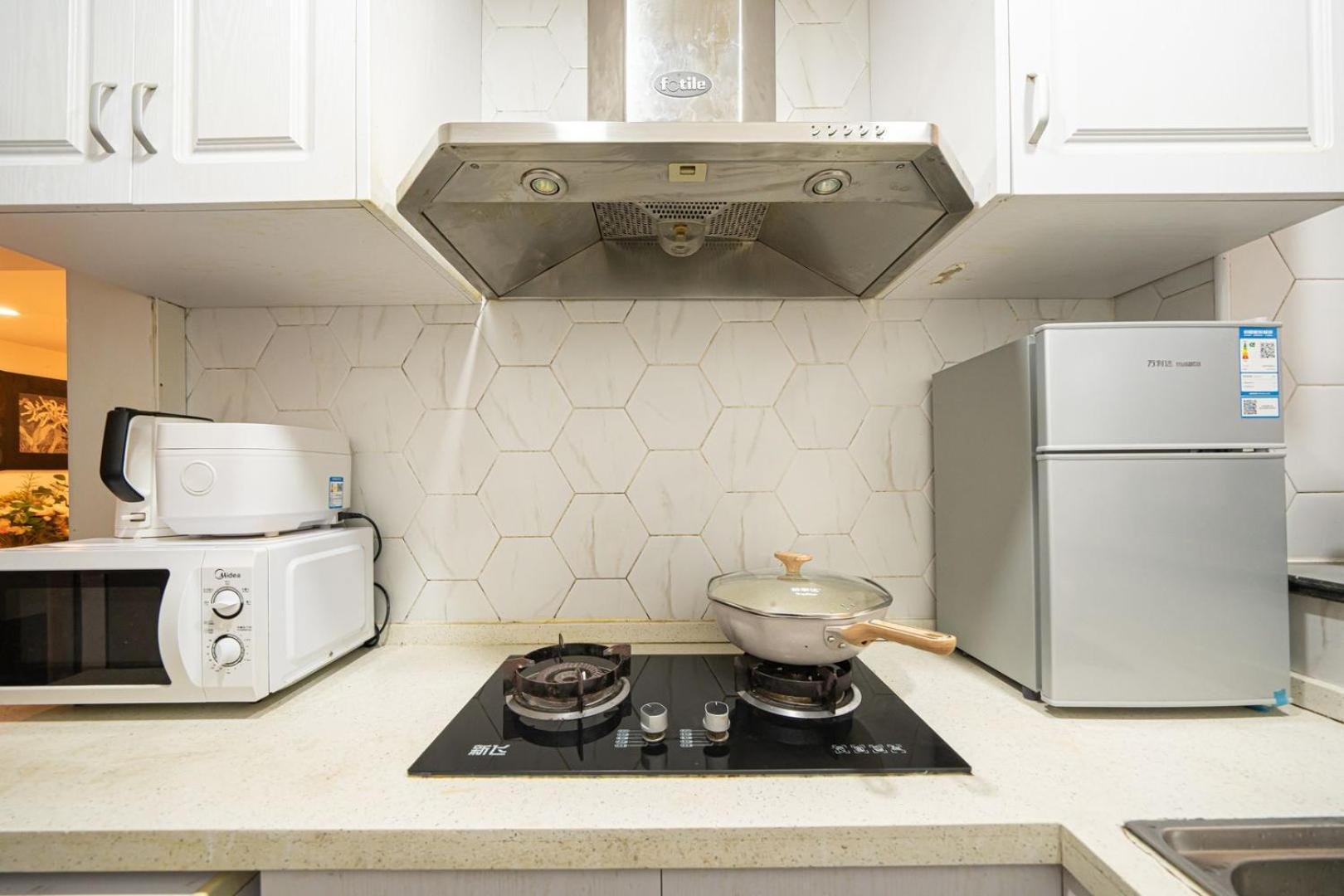 Hills&well-time Mcm Family Loft Near Line2 And Line13 West Nanjing Road Apartment Shanghai