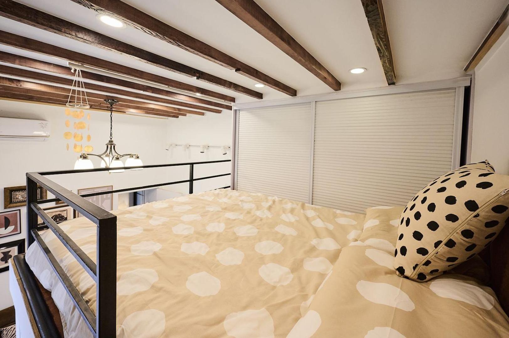 Hills&well-time Mcm Family Loft Near Line2 And Line13 West Nanjing Road Shanghai